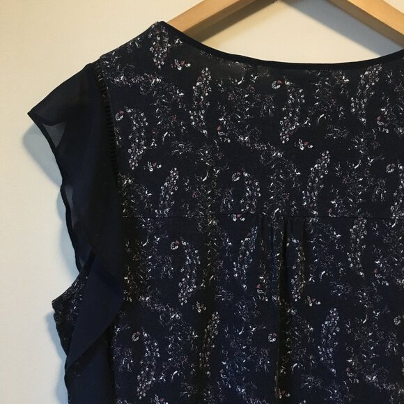 Itty Bitty Floral Cluster Chiffon Ruffled Sleeveless Blouse - Picture 6 of 14